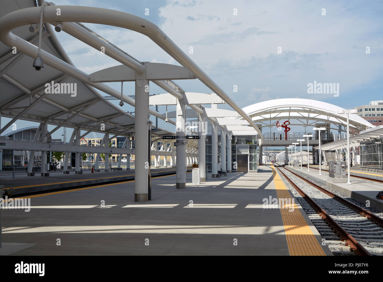 Il bellissimo e nuovo mezzo di trasporto hub nad stazione ferroviaria a Denver Union Station. Esclusivi di immagine. Foto Stock