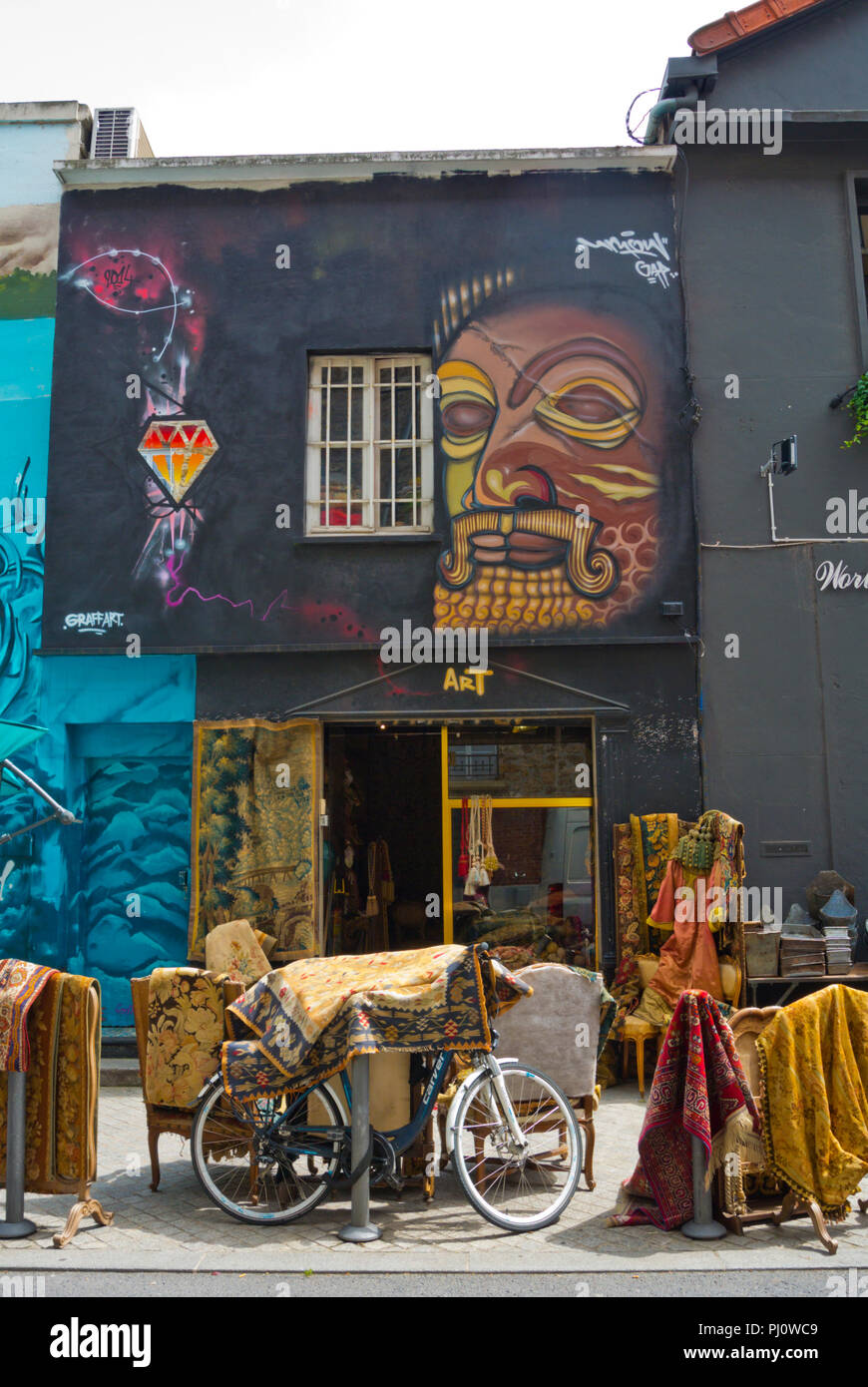 Rue Paul Bert, Marche aux Puces, Saint-Ouen, Parigi, Francia Foto Stock