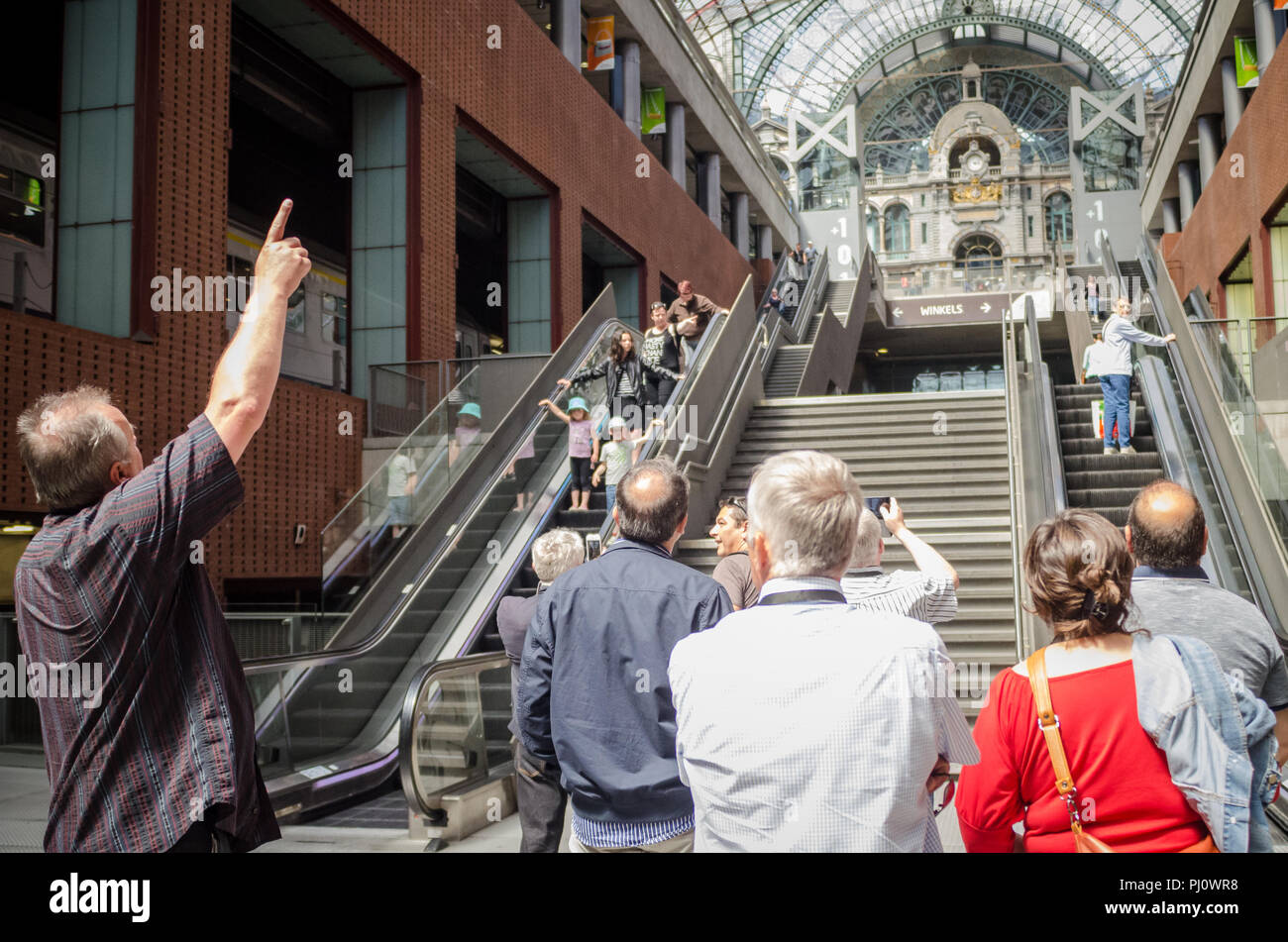 Stazione Centrale di Antwerp tour guidato Foto Stock