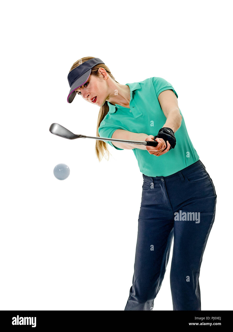 Una donna caucasica donna golfista golf in studio isolato su sfondo bianco Foto Stock