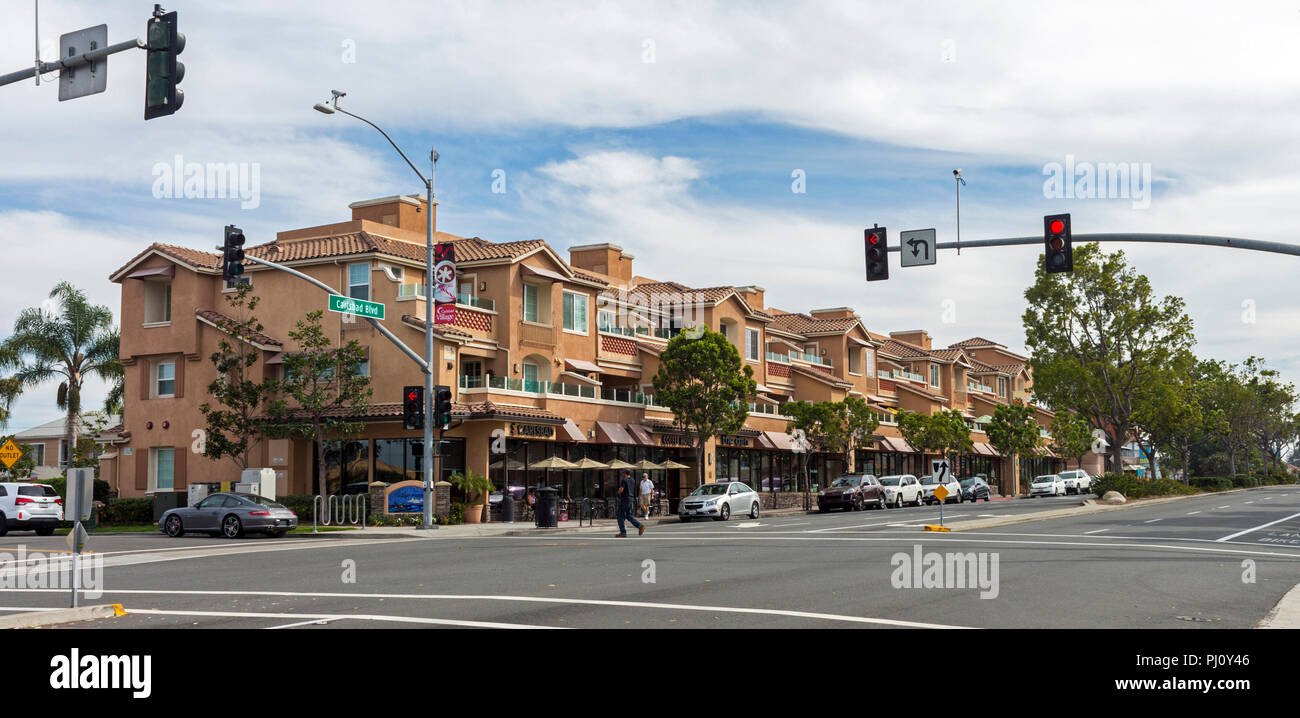 CARLSBAD,STATI UNITI - NOVEMBRE 15,2016:la strada principale di Carlsbad, California, Stati Uniti. Foto Stock