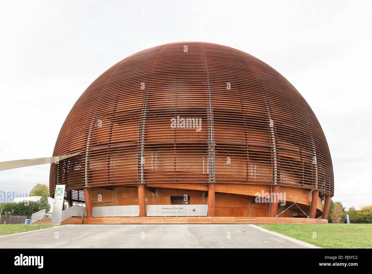 Meyrin, Svizzera - 1 Ottobre 2017: Il mondo della scienza e dell'innovazione in Meyrin al CERN research center, Svizzera Foto Stock