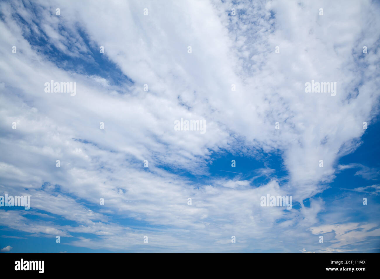Ampia naturale cielo nuvoloso foto di sfondo, nuvole pattern Foto Stock
