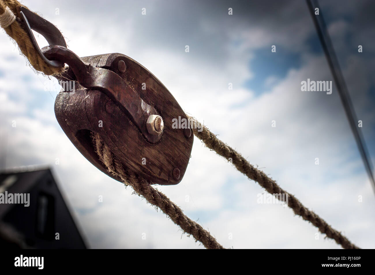 Barca a vela rigging dettagli - deadeye Foto Stock