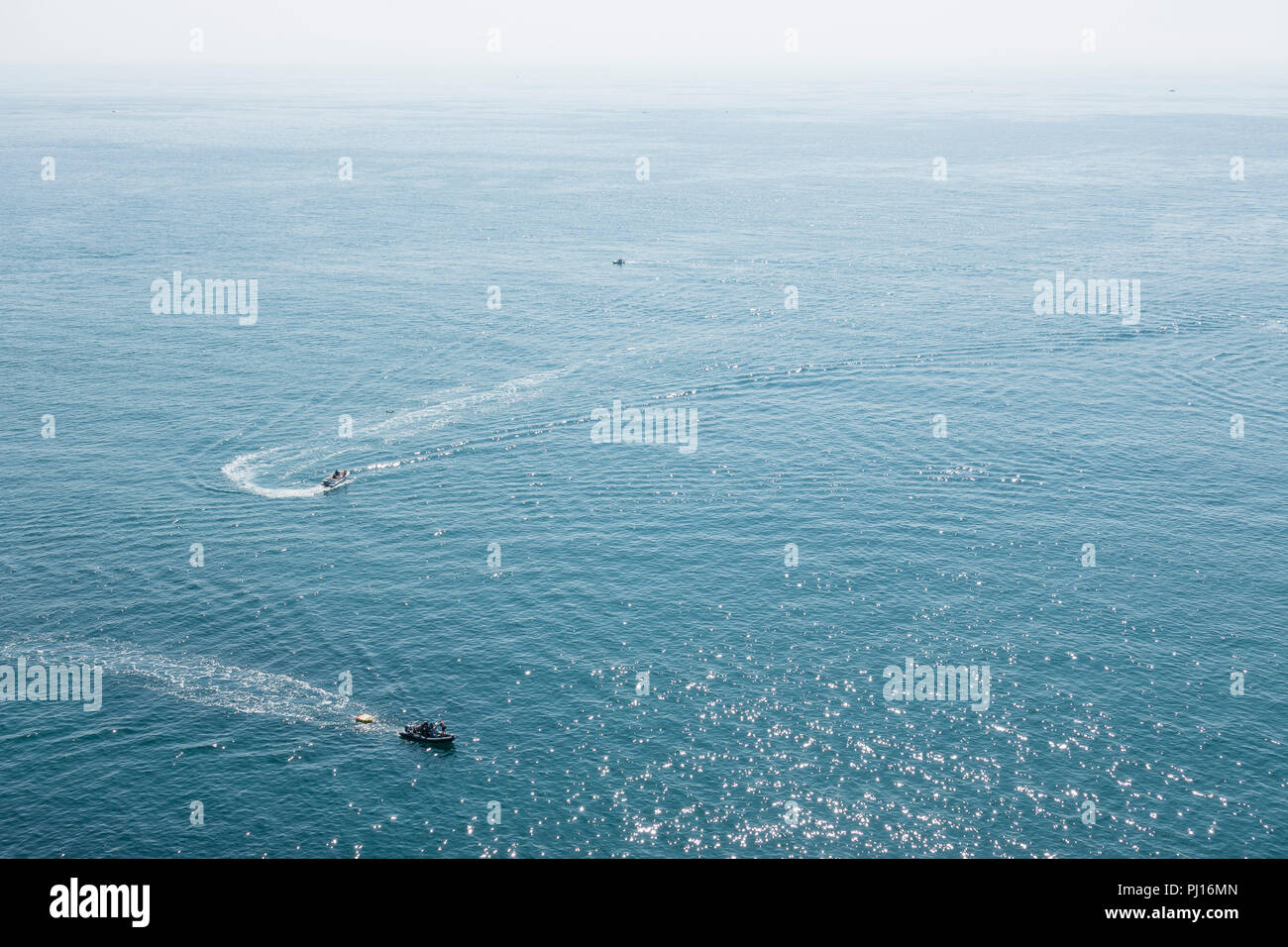 Gli sport acquatici in Starehole Bay, Devon, Regno Unito Foto Stock