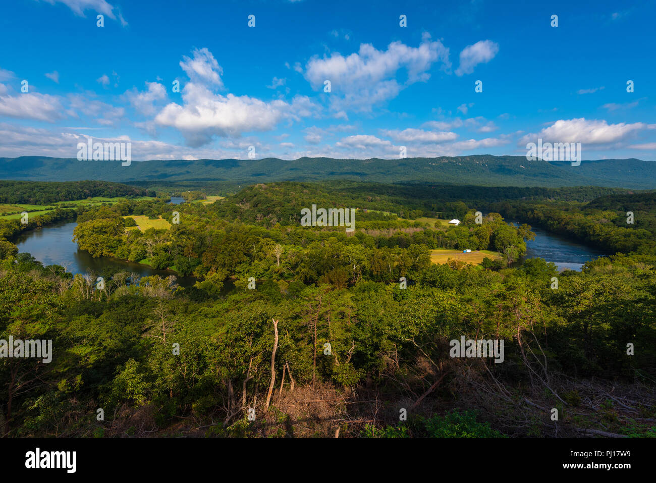 Ampio angolo di colpo di Shenandoah River di Cullers si affacciano. Foto Stock