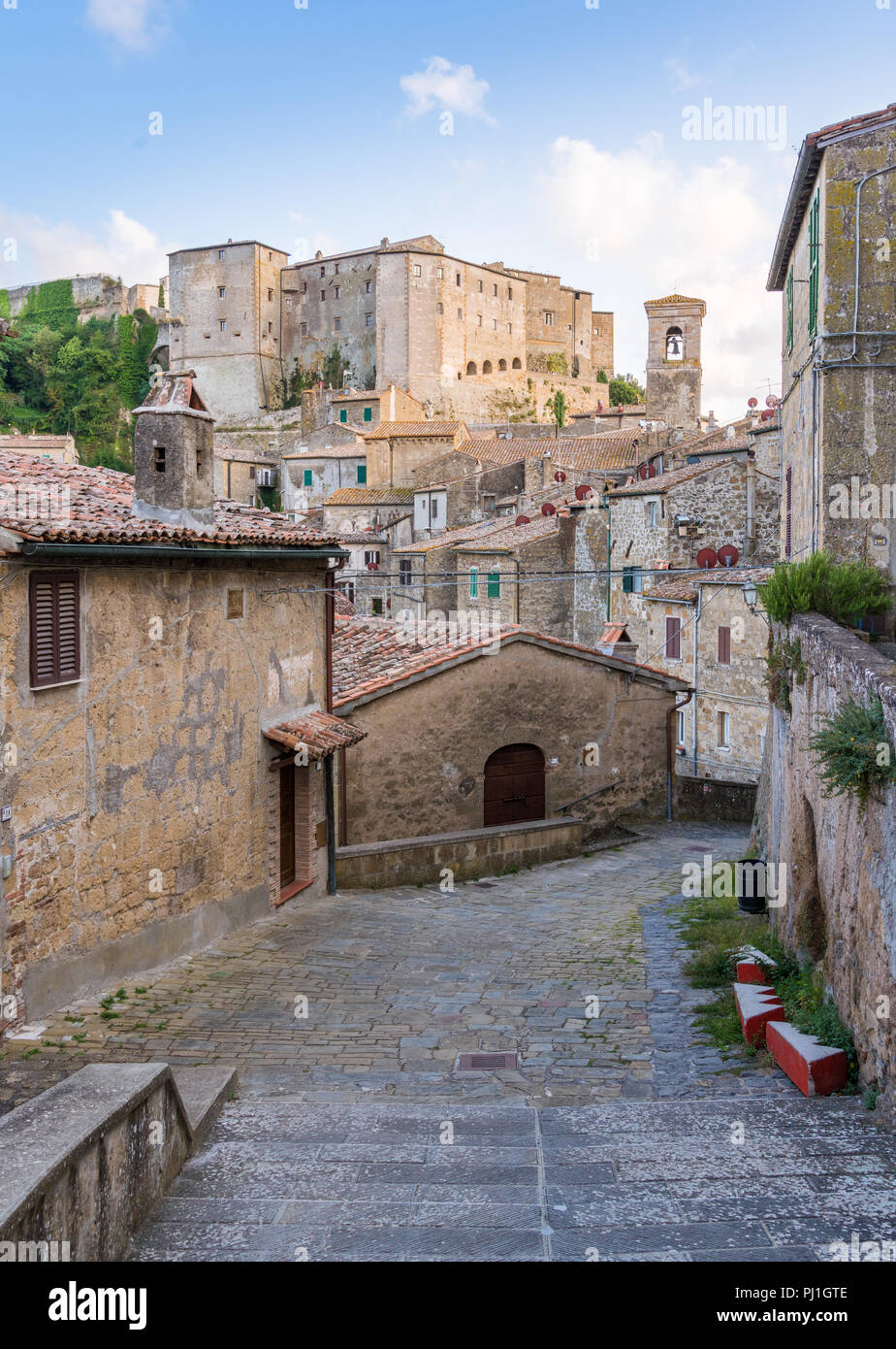 Scenic pomeriggio vista di Sorano, in provincia di Grosseto, Toscana (Toscana), Italia. Foto Stock