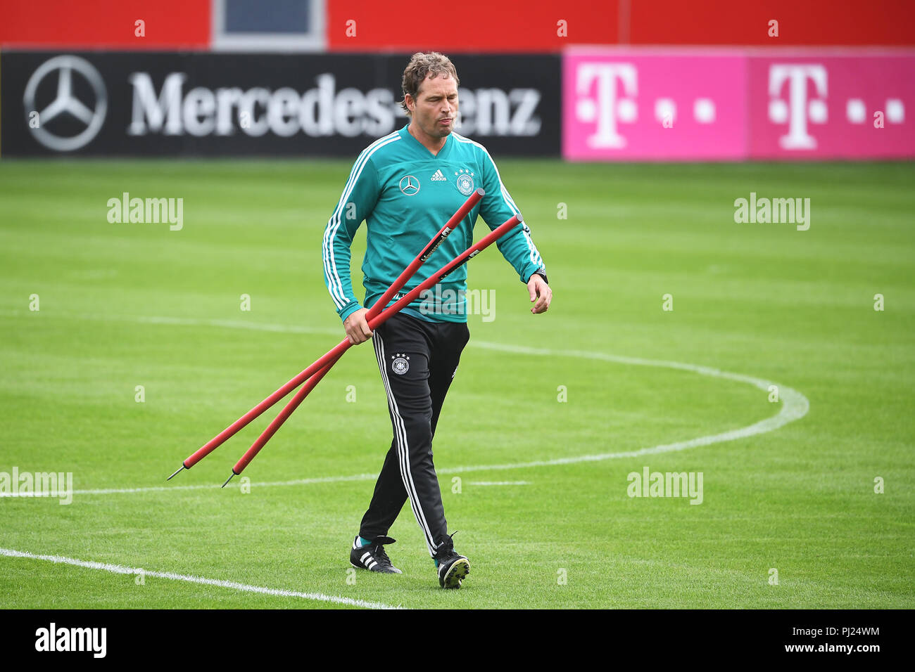 DFB assistant coach Marcus Sorg (Germania) prepara la formazione. GES / Calcio / la formazione della squadra nazionale di calcio tedesca in Muenchen, 03.09.2018 Football / Pratica Squadra Nazionale di calcio tedesca, Monaco, 3 settembre, 2018 | Utilizzo di tutto il mondo Foto Stock