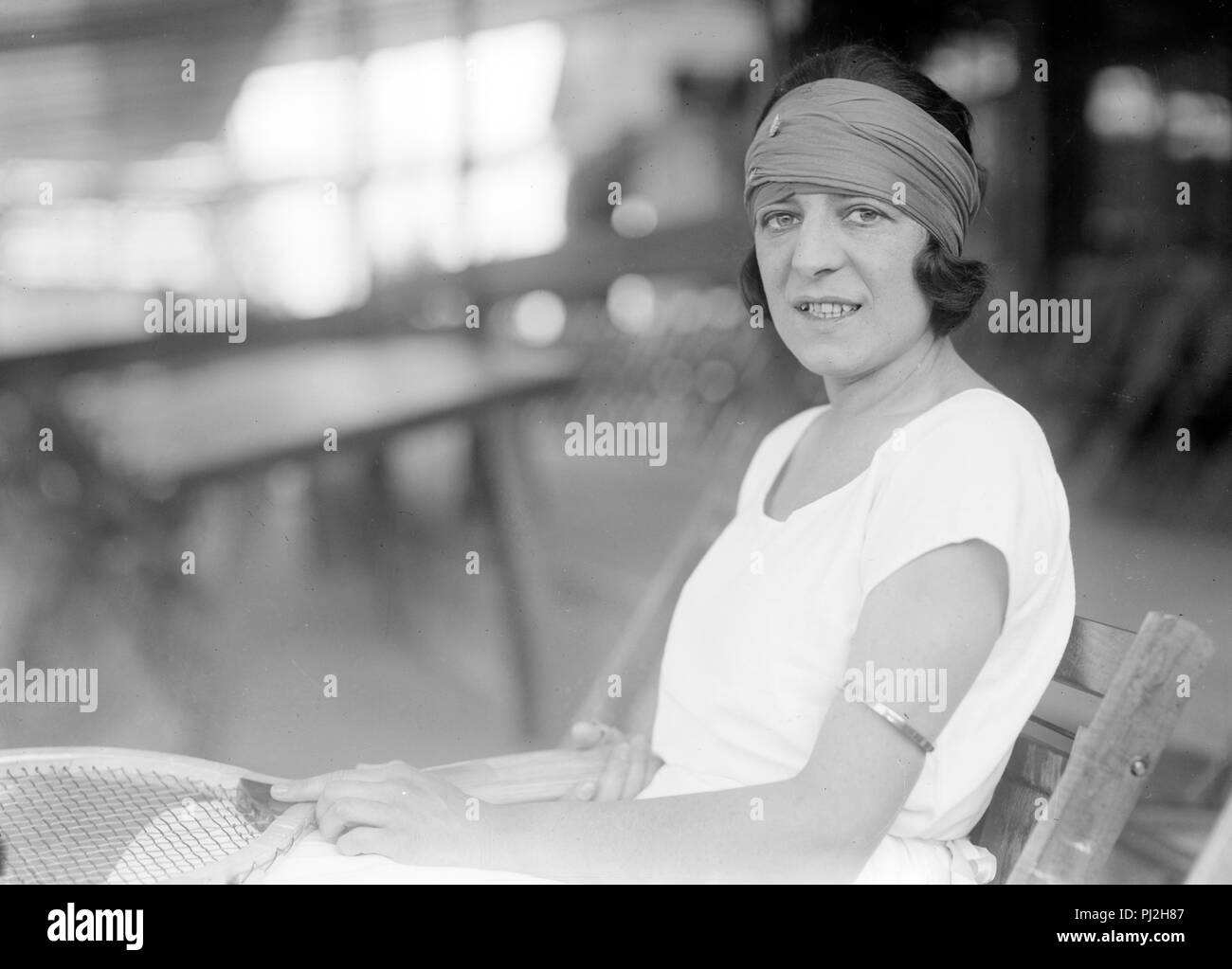 Suzanne Rachel Flore Lenglen (1899 - 1938) francese giocatore di tennis che ha vinto 31 titoli di campionato tra il 1914 e il 1926. Foto Stock