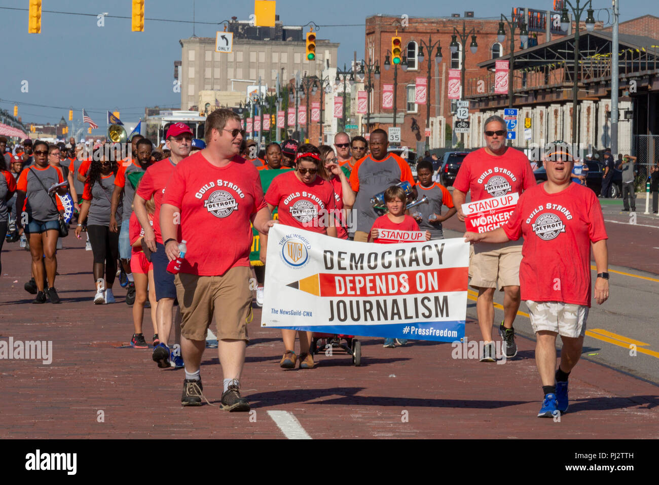 Detroit, Michigan - 3 Settembre 2018 - giornalisti, membri del NewGuild/CWA, unisciti a Detroit la parata del giorno del lavoro. Foto Stock