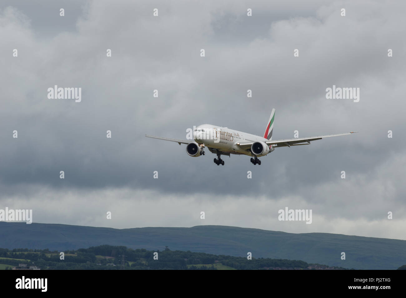 Emirates Airlines fornisce Glasgow con un doppio volo giornaliero da e per Dubai. Dubai serve come Emirates hub internazionale con voli di coincidenza th Foto Stock