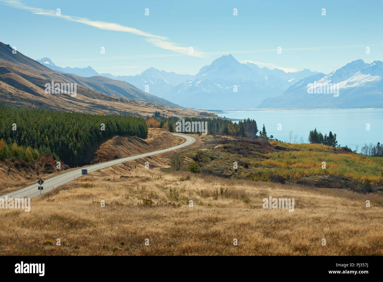 Strada panoramica al parco nazionale di Mount Cook, Nuova Zelanda Foto Stock