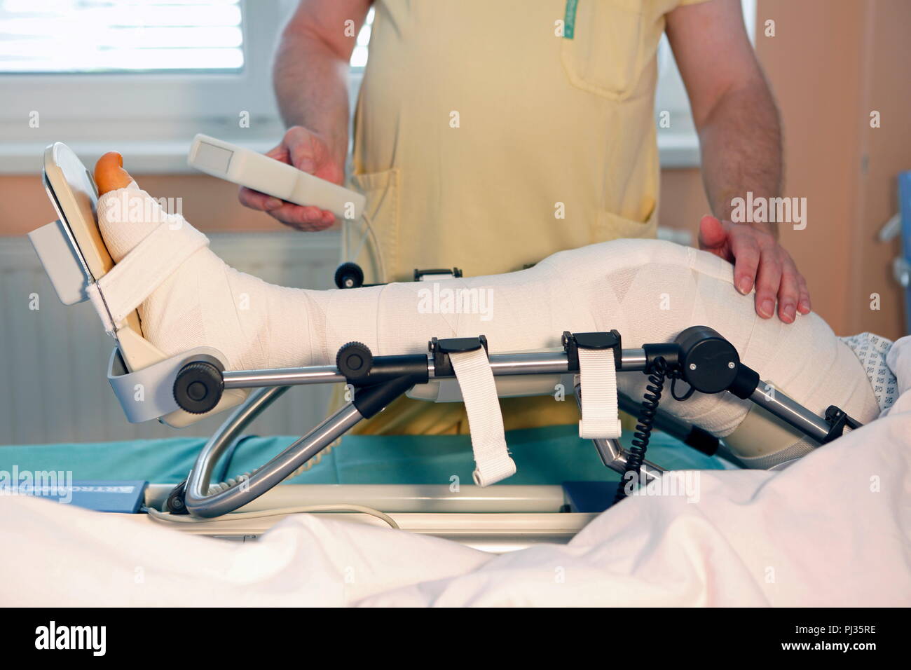 Riabilitazione, paziente, stanza di ospedale, reparto di chirurgia, servizio sanitario, ospedale Foto Stock