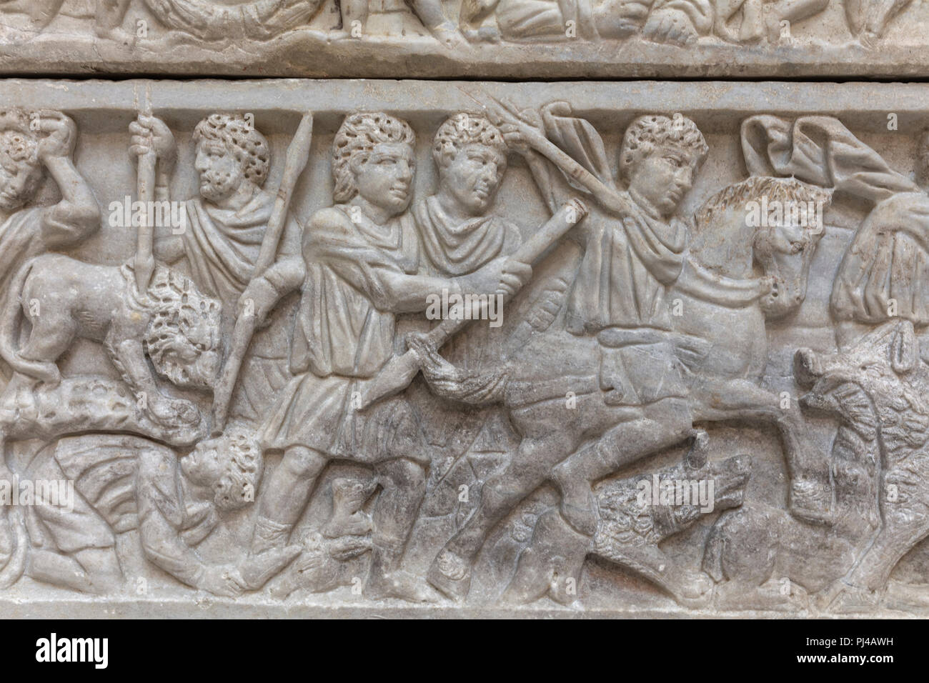 Sarcofago con la caccia al cinghiale scena (IV secolo), scultura romana ...
