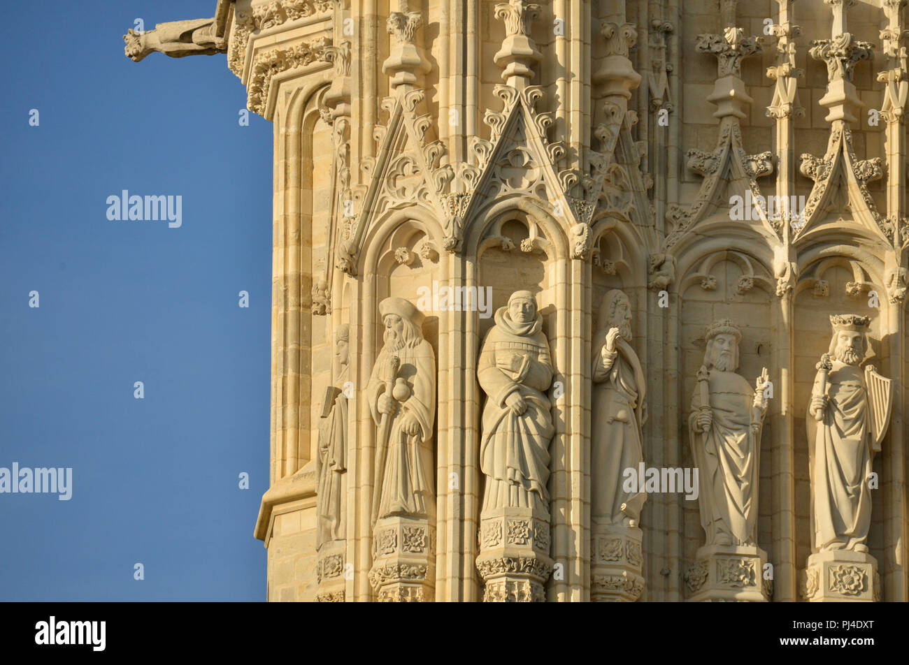 Nevers (Borgogna, centro-est della Francia). La Cattedrale di San Cyricus e Santa Giulitta di Nevers ha la particolarità di possedere due absidi wi Foto Stock