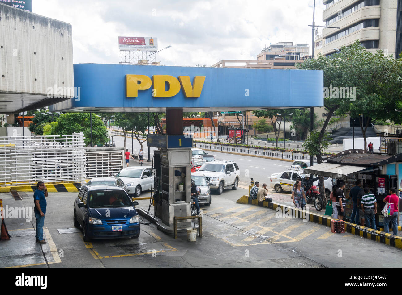 Dopo i nuovi annunci economici del presidente Nicolas Maduro, notificato dalla catena nazionale di Venerdì, 17 agosto, dove il salario minimo è stato increa Foto Stock