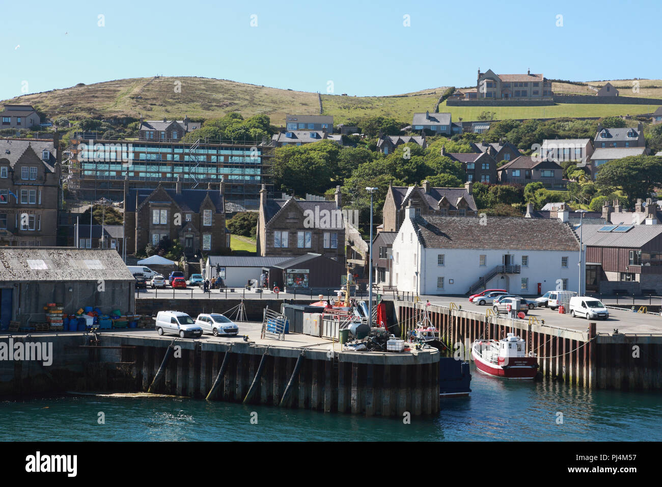 Parte del porto e della città di Stromness nelle Orkney Islands Foto Stock