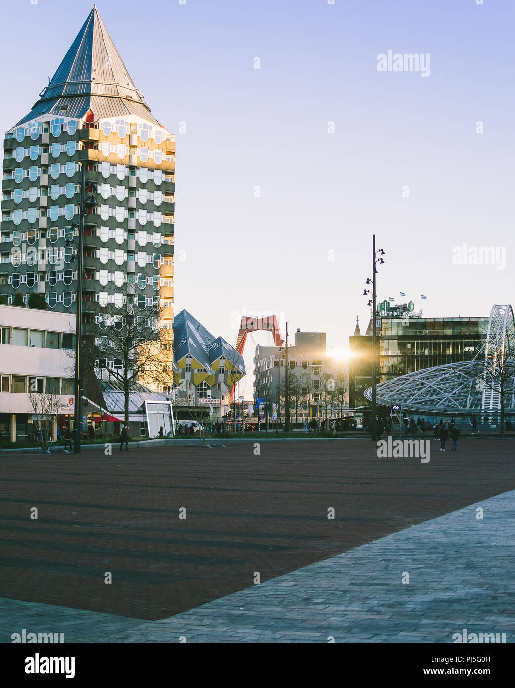 Il fascio di luce in Blaak. Rotterdam Blaak, Gennaio 2018 Foto Stock