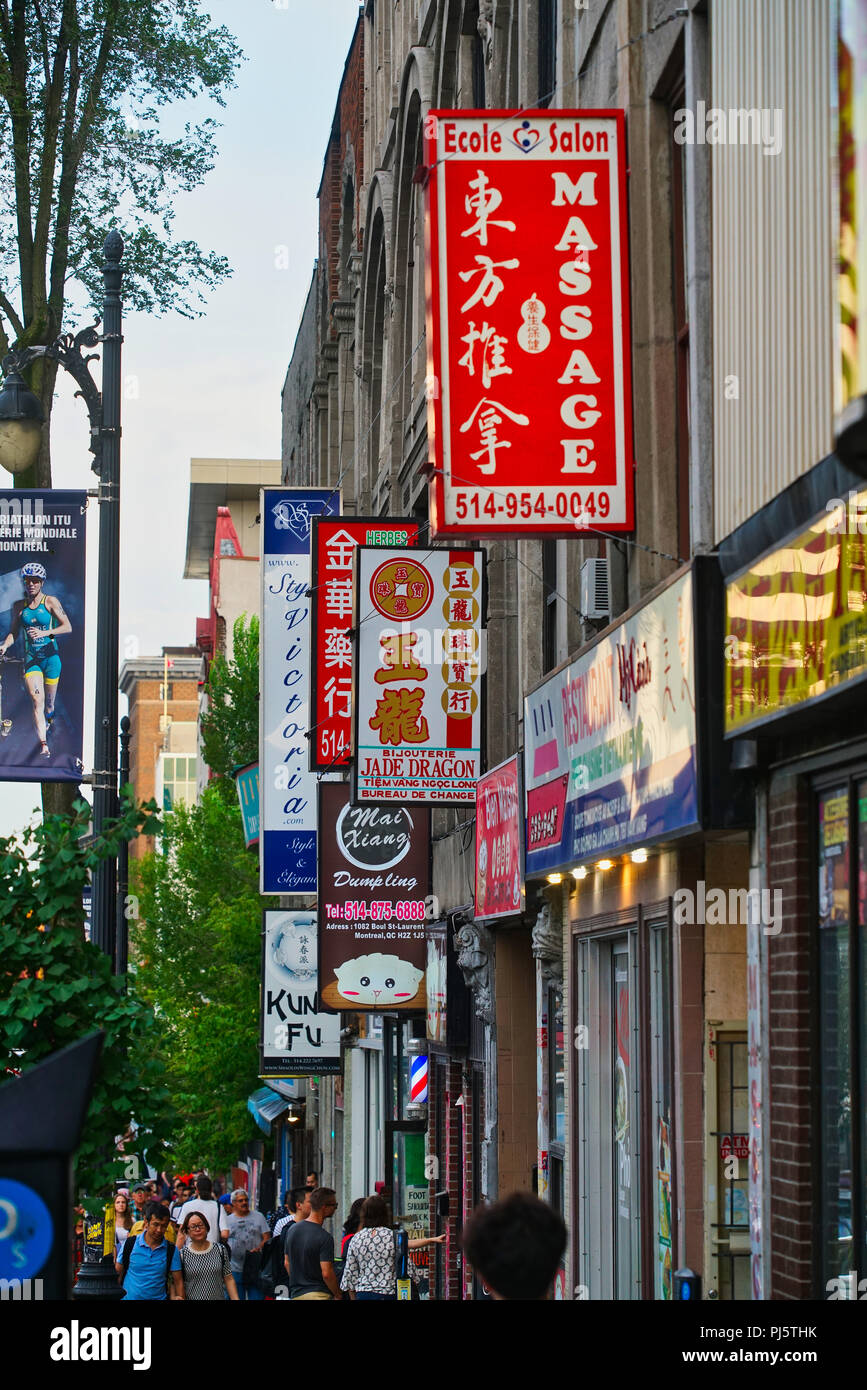 Montreal, Canada 3 Settembre, 2018.Il cinese pubblicità segno lungo St-Lawrence Street a Chinatown. Credit:Mario Beauregard/Alamy Live News Foto Stock