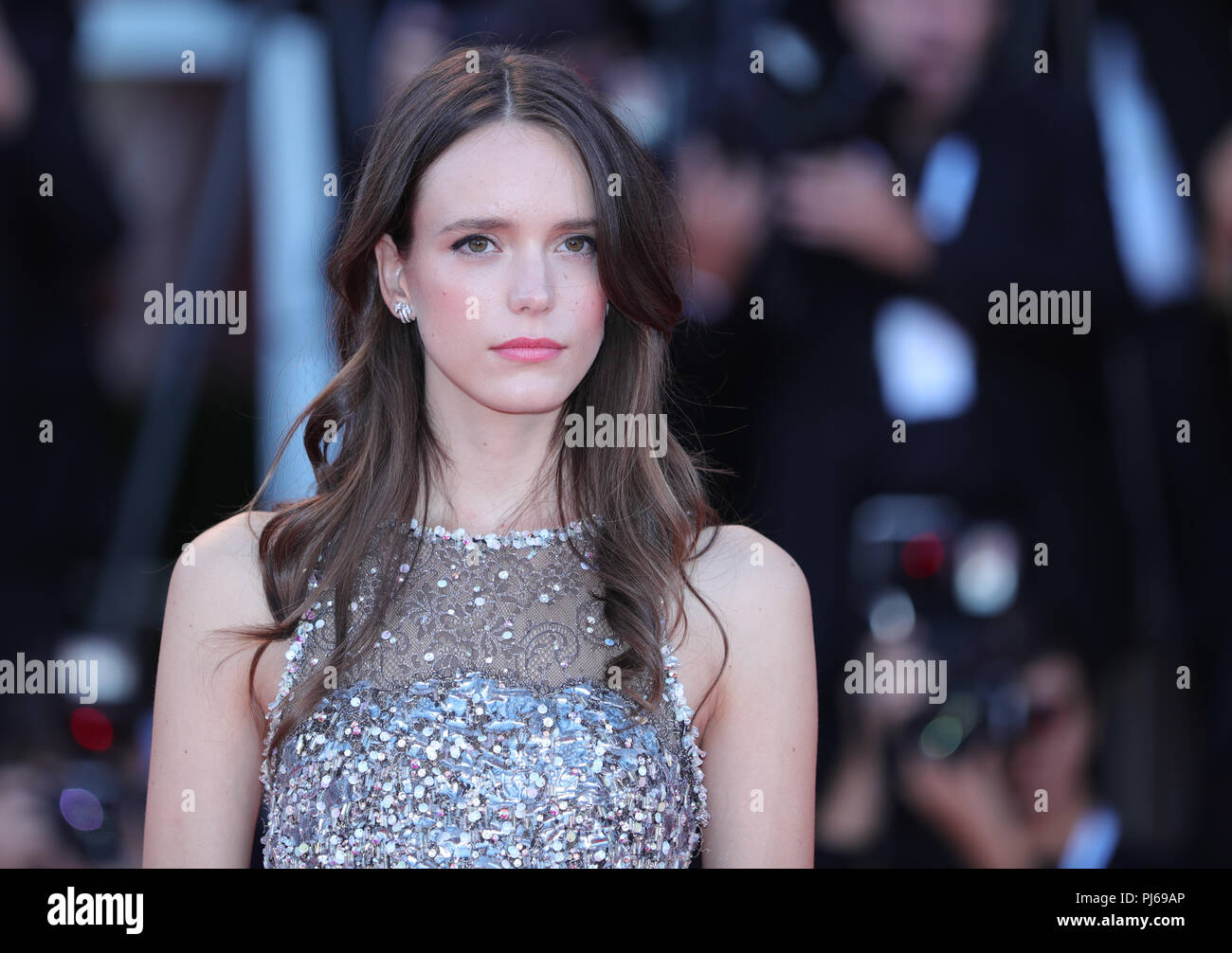 Venezia, Italia. 4 Sep, 2018. L'attrice Stacy Martin assiste la premiere del film "Vox Lux' al settantacinquesimo Venice International Film Festival di Venezia, Italia, il 7 settembre 4, 2018. Credito: Cheng Tingting/Xinhua/Alamy Live News Foto Stock