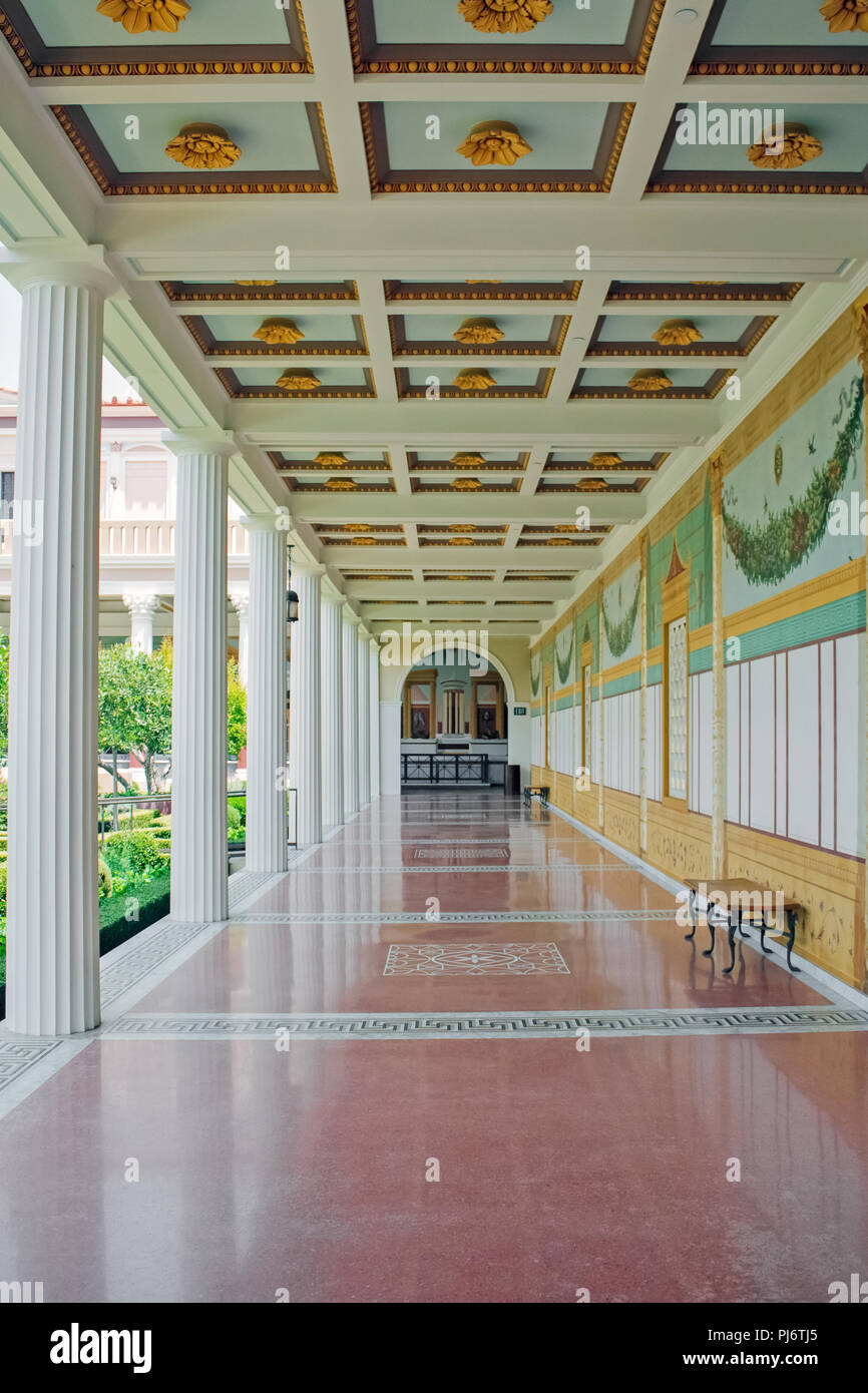LOS ANGELES, Stati Uniti d'America - 25 Maggio: il famoso Getty Villa Maggio 25, 2009 a Los Angeles. Il design del Getty Villa è stato ispirato da antiche blueprint di Foto Stock