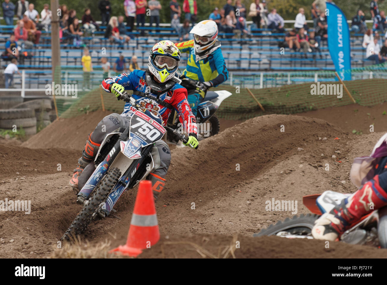 San Pietroburgo, Russia - 2 Settembre 2018: atleti competere nel terzo stadio di russo di Supercross campionato. Questa fase viene trattenuto sul motore racing Foto Stock