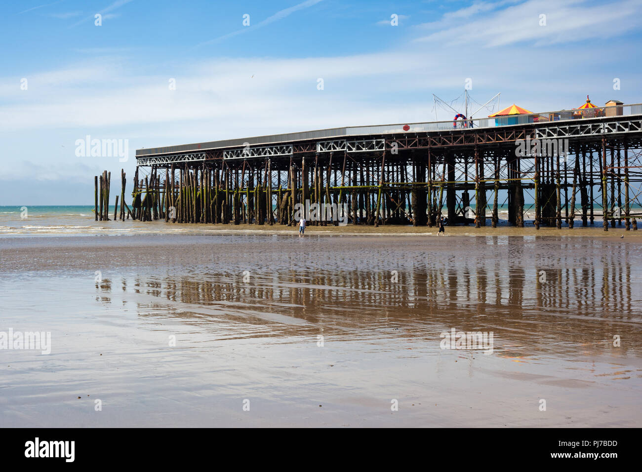 Nuovo Molo di Hastings che fu ricostruita e aperta al pubblico nel 2016, East Sussex. Inghilterra Foto Stock