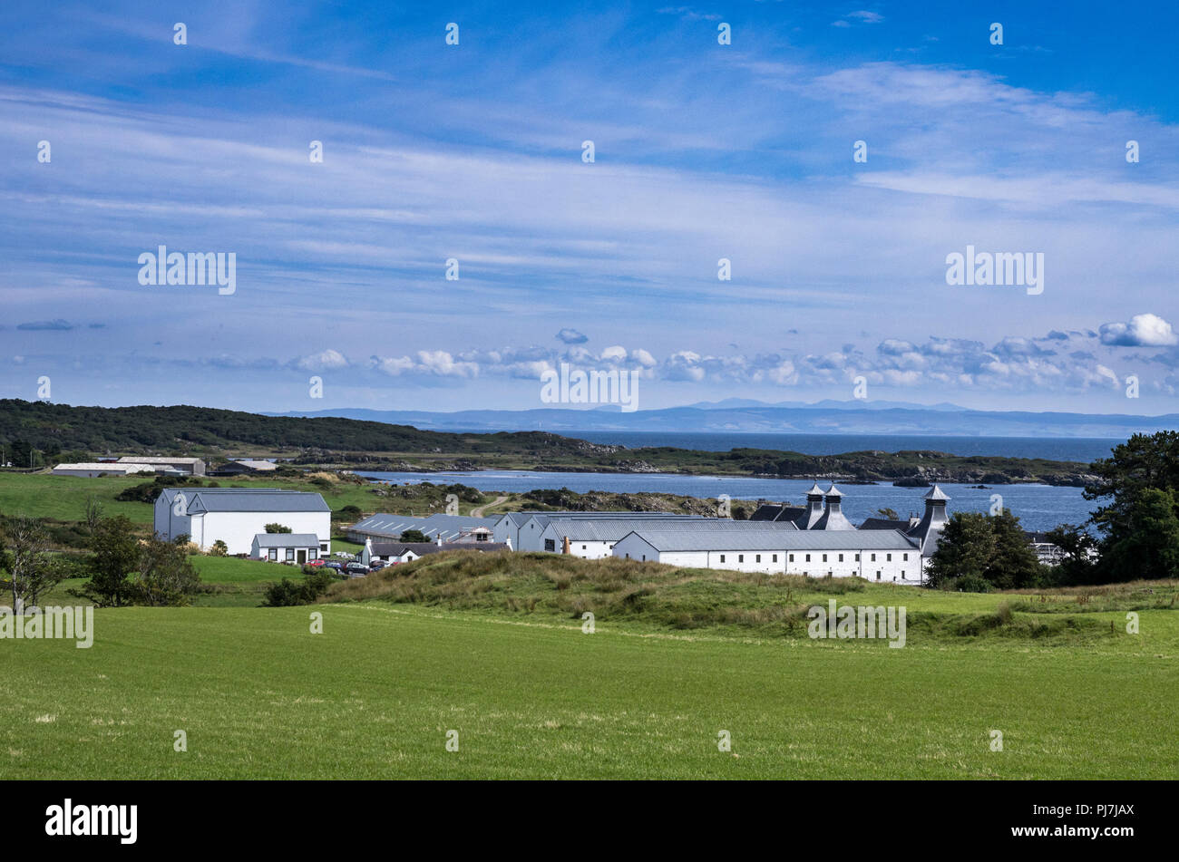 Una vista su Ardbeg Distillery su Islay. Foto Stock