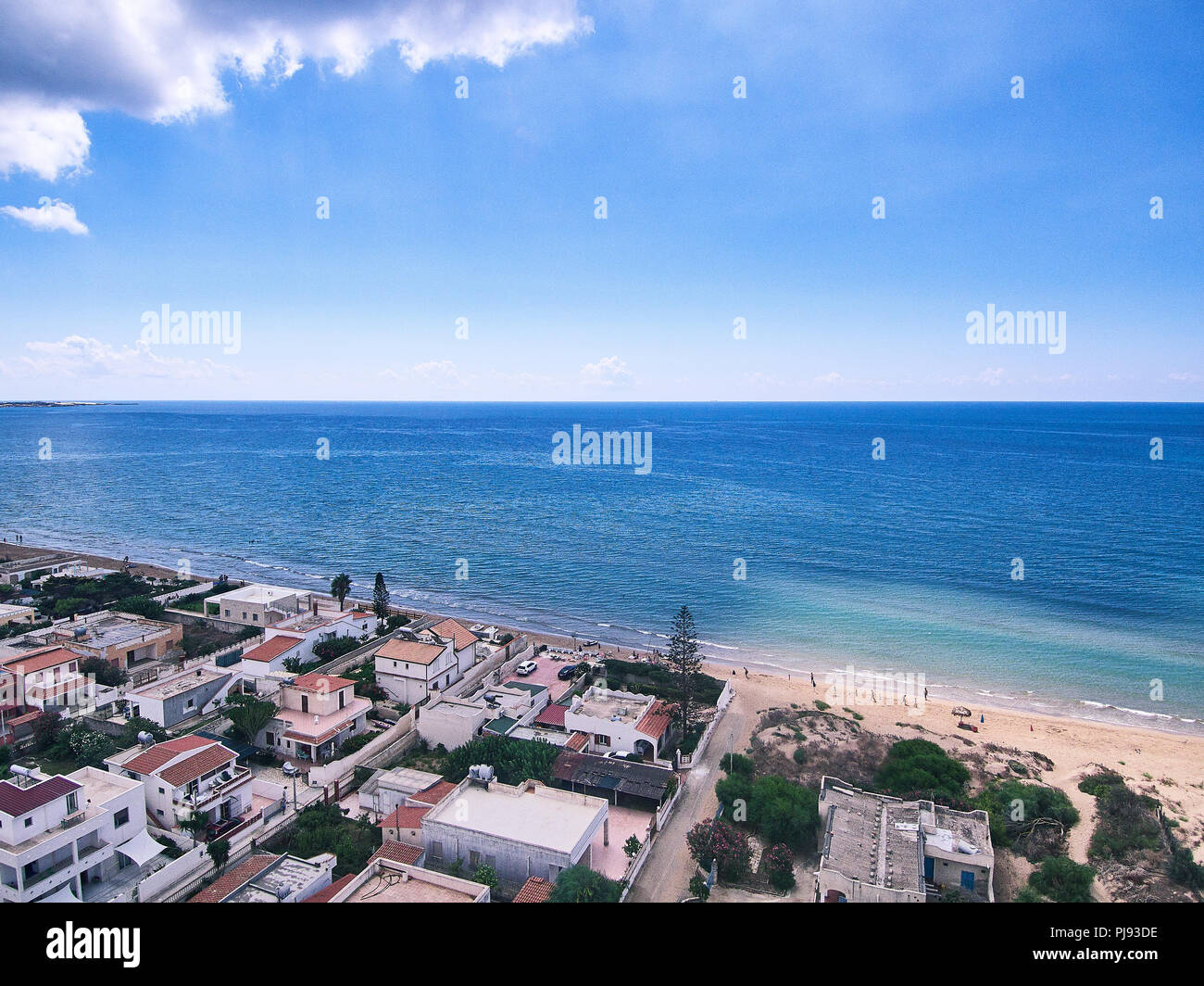 Volo realizzato da fuco al di sopra del luogo balneare Granelli Foto Stock