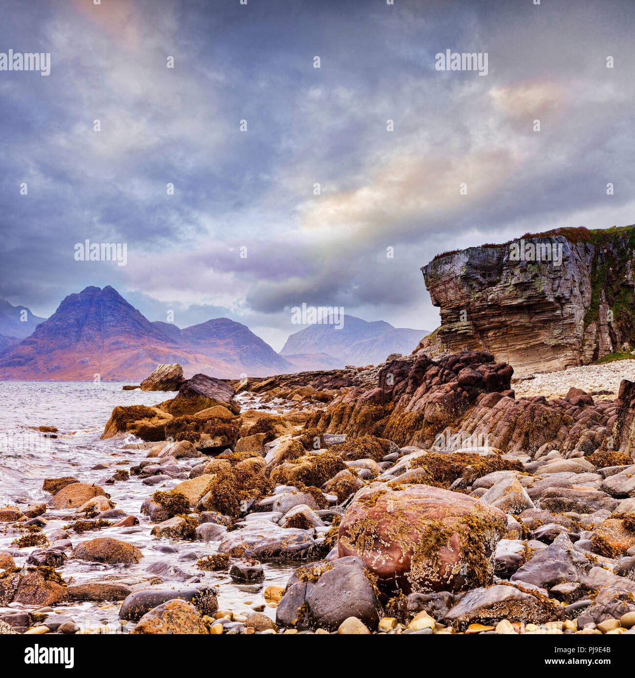 Il Cuillins da Elgol, Isola di Skye, Ebridi Interne, Highland, Scotland, Regno Unito Foto Stock