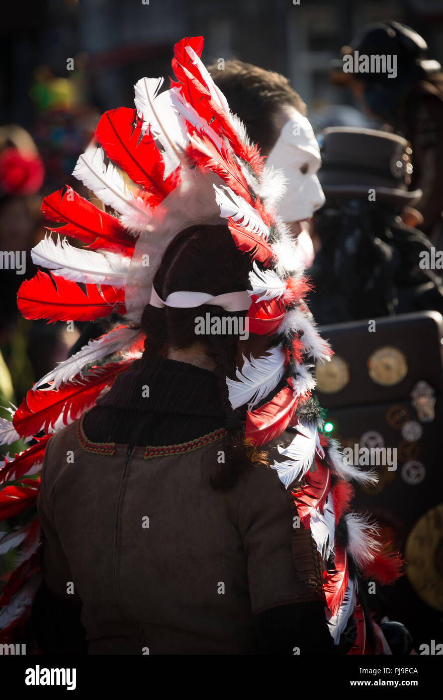 Maastricht, Paesi Bassi - Marzo 2014: Carinval costumi e stili al Maastrcht Mardi Gras festival Foto Stock