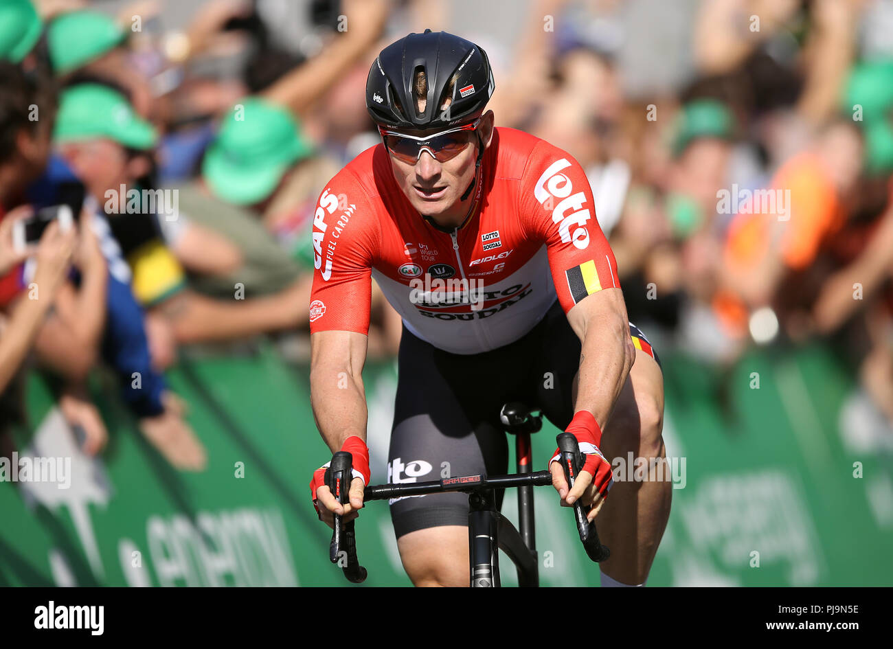 Il team del Lotto-Soudal Andre Greipel vince la quarta fase dell'Ovo Energy Tour della Gran Bretagna 2018 da Nuneaton al Royal Lemington Spa. Foto Stock