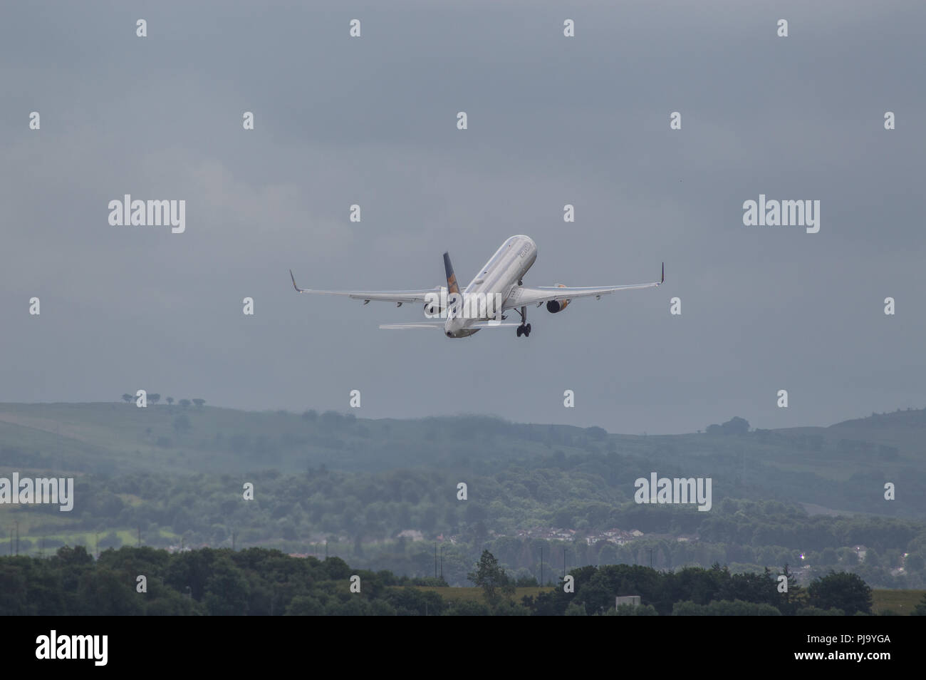 IcelandAir volo dall'Aeroporto Internazionale di Glasgow legato per l'Islanda, Renfrewshire, Scozia - 16 agosto 2016 Foto Stock