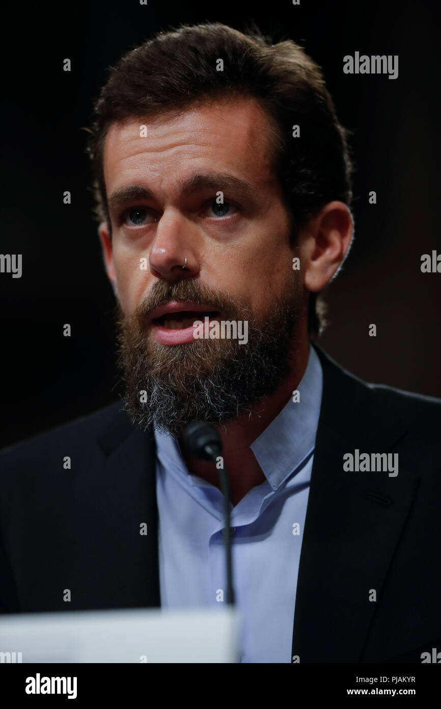 Washington, DC, Stati Uniti d'America. 5 Sep, 2018. Il CEO di Twitter Jack Dorsey testimonia davanti al Senato Comitato di intelligence sul Campidoglio di Washington, DC, gli Stati Uniti il 7 settembre 5, 2018. Credito: Ting Shen/Xinhua/Alamy Live News Foto Stock