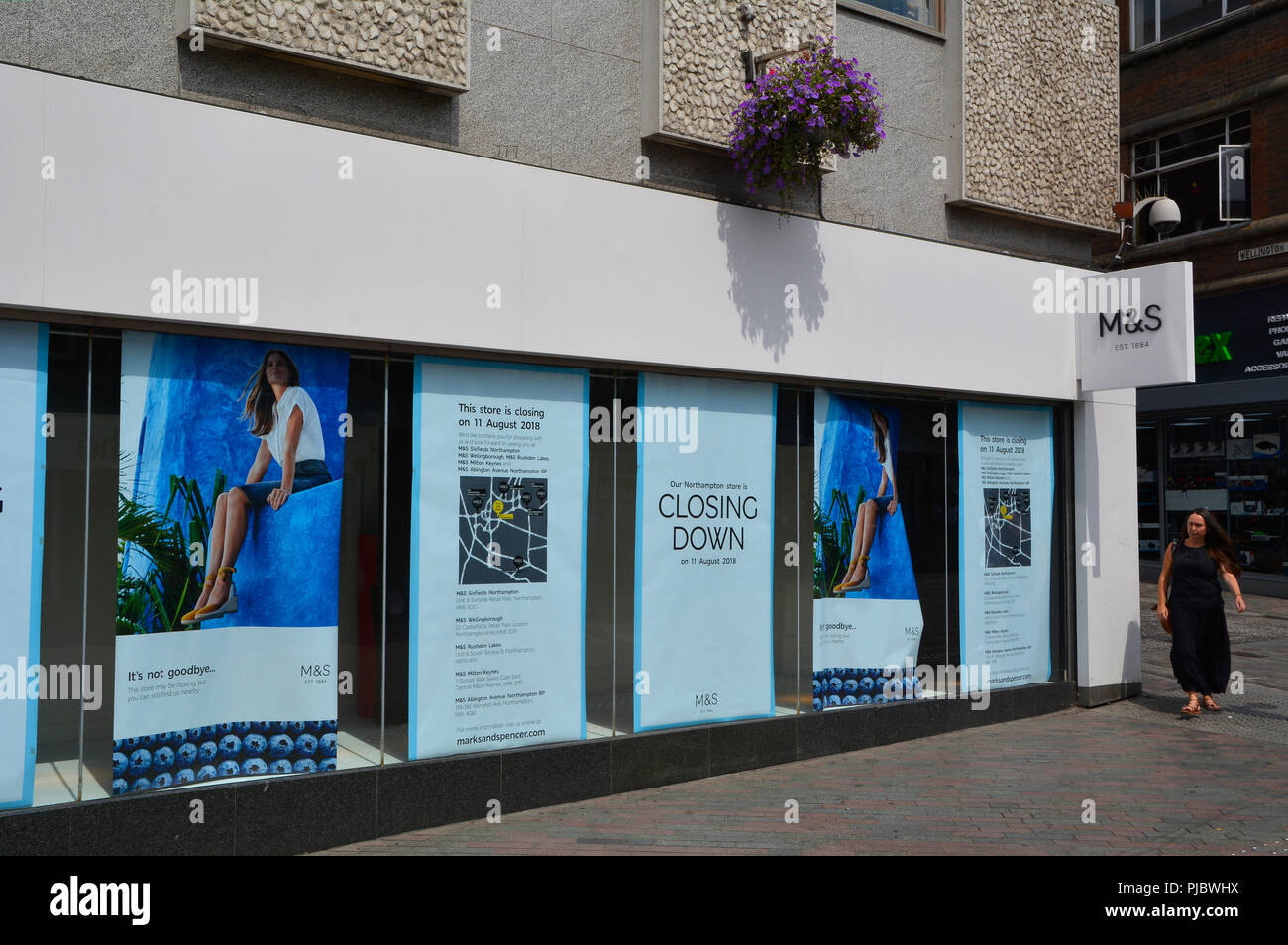 Il declino di High Street Retail: Marks & Spencer Store a Northampton, poco prima della chiusura. Foto Stock