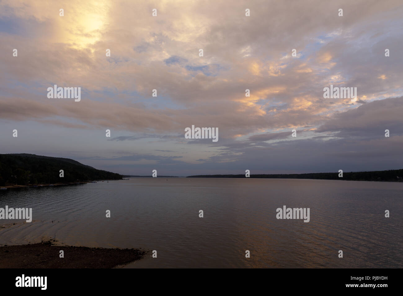 Tramonto, Gran Sacandaga Lake, nel sud Adirondacks, nello Stato di New York. Foto Stock