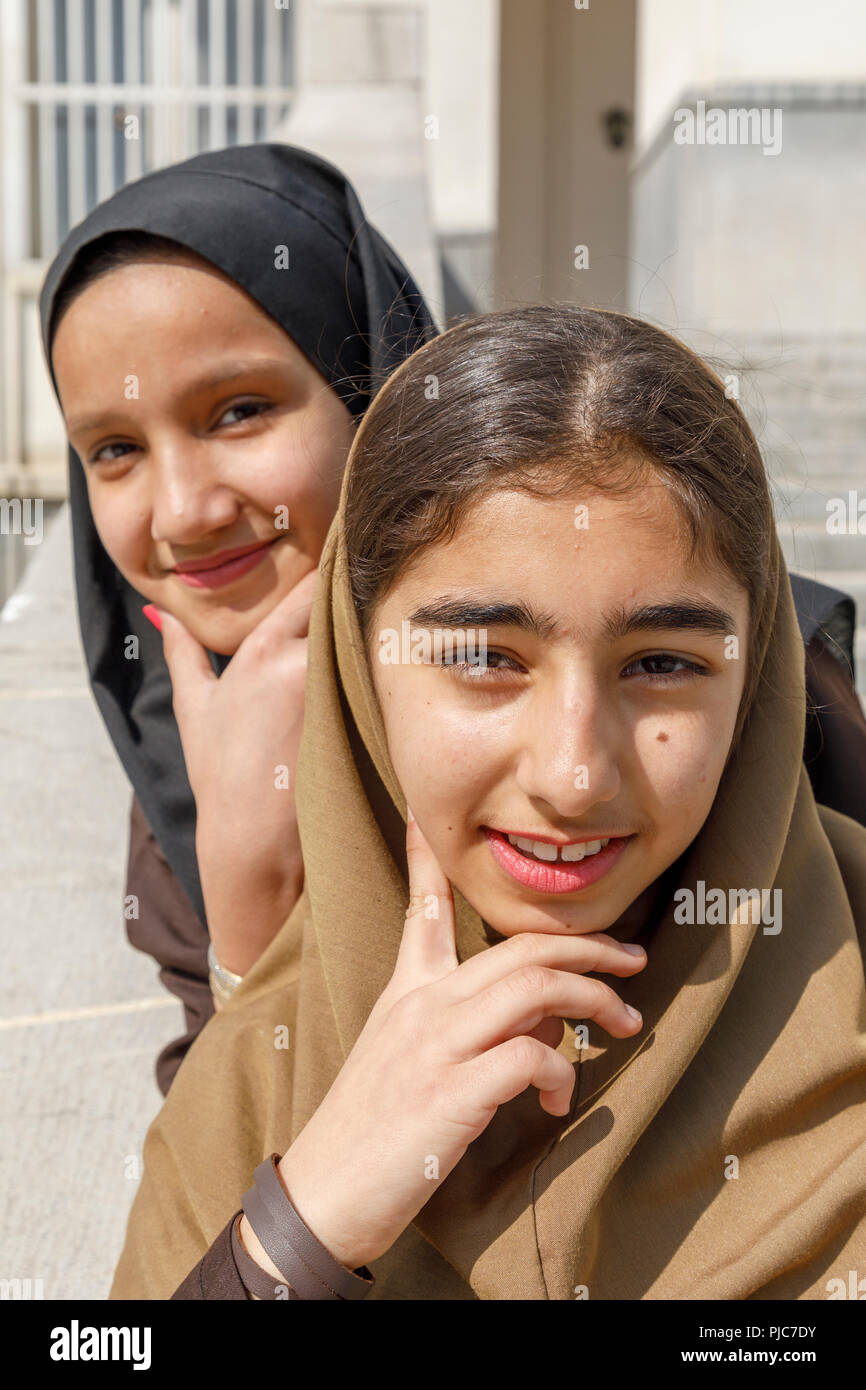 Repubblica islamica di Iran. Tehran. Scuola iraniana ragazze. Foto Stock