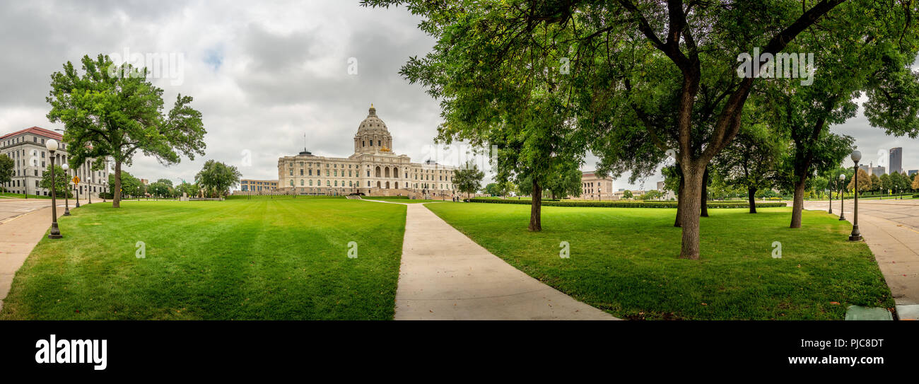 Minnesota State Capitol Building, Saint Paul, MN. L'edificio è stato modellato dopo la Basilica di San Pietro a Roma-il marmo non supportato cupola è la se Foto Stock