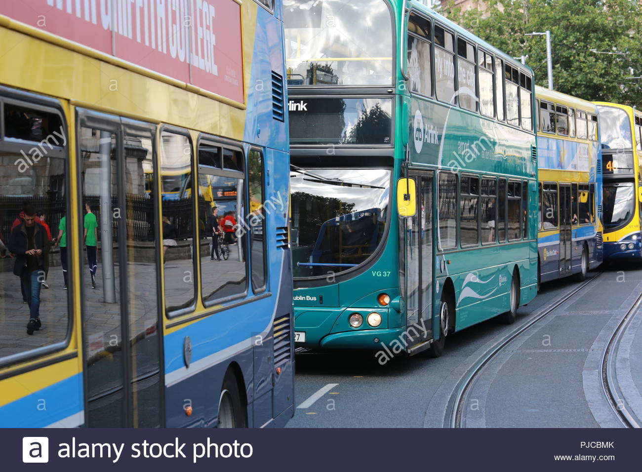 Gli autobus di Dublino come numeri turistiche luogo ma anche come più di 50% di autobus ispezionati dalla sicurezza stradale competente non ha superato il test nell'anno passato. Foto Stock