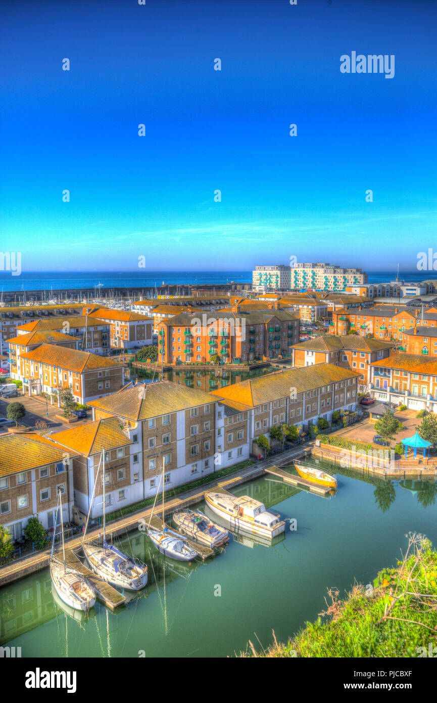 Brighton Marina barche e appartamenti di lusso East Sussex Regno Unito in colorate HDR Foto Stock