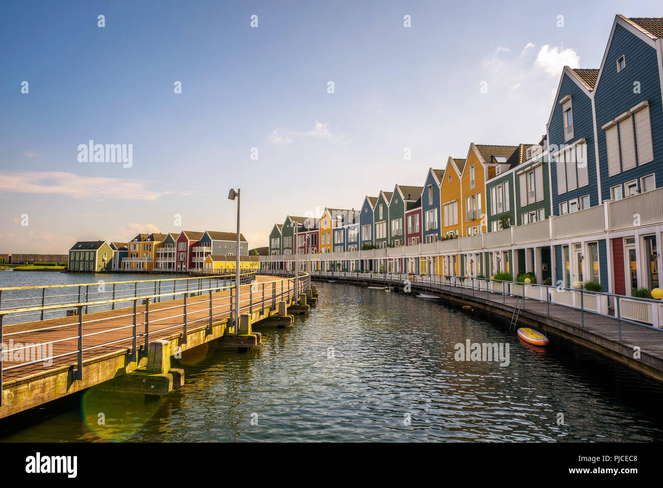 Skyline di Houten con famose case di Rainbow in Paesi Bassi Foto Stock