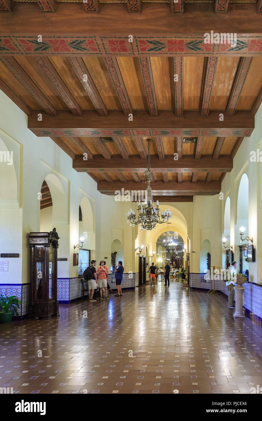 Hotel Nacional de Cuba, interno, la gente nella hall Vedado, Havana, Cuba Foto Stock