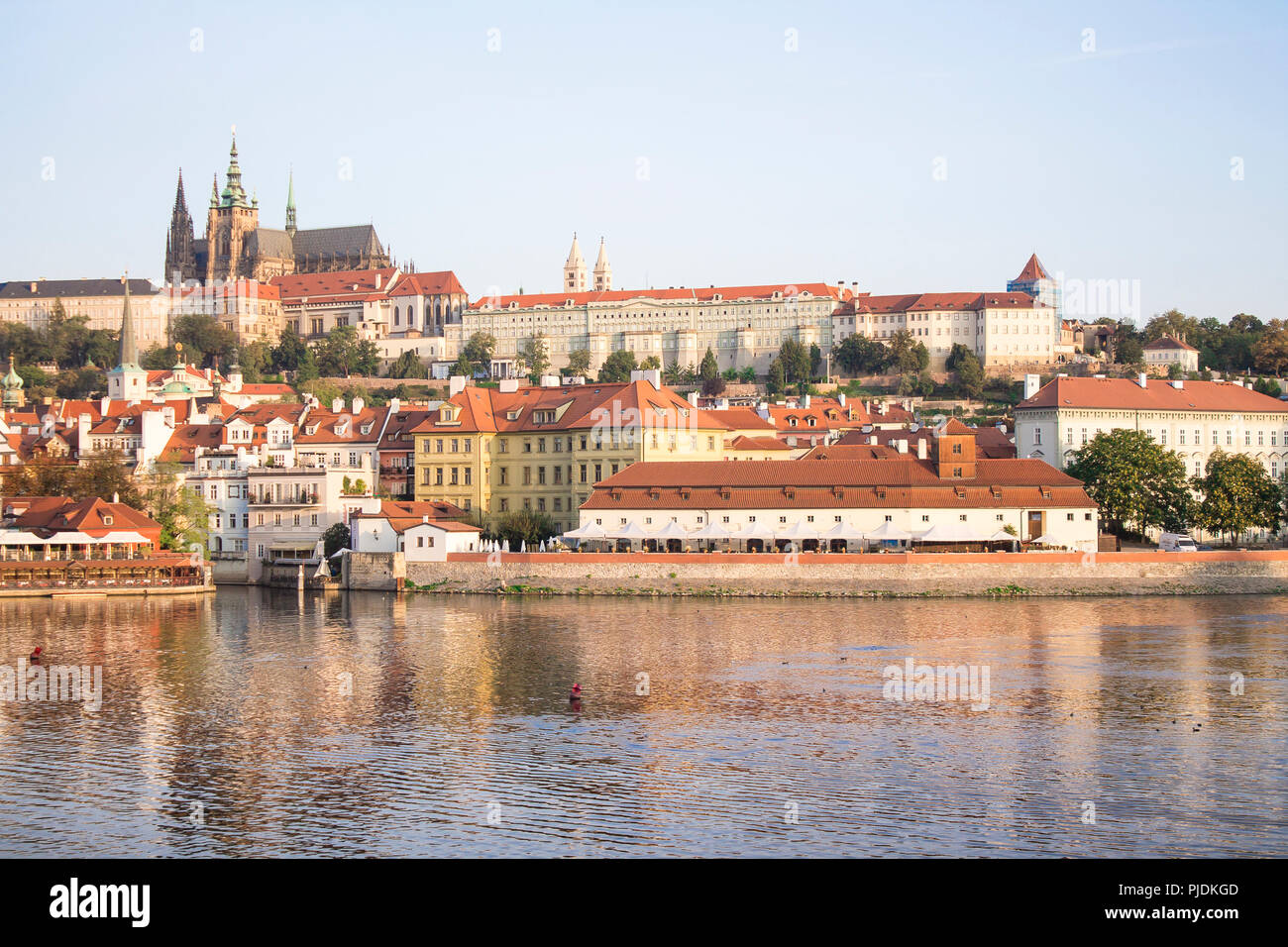 Praga estate colorato paesaggio. Repubblica ceca in estate Foto Stock