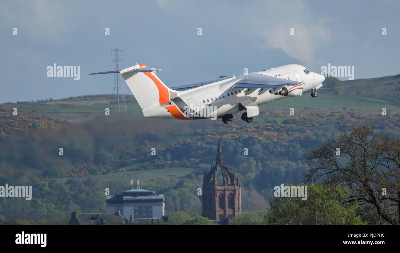 JOTA VOLO aviazione visto uscire dall'Aeroporto Internazionale di Glasgow, Renfrewshire, Scozia. Foto Stock