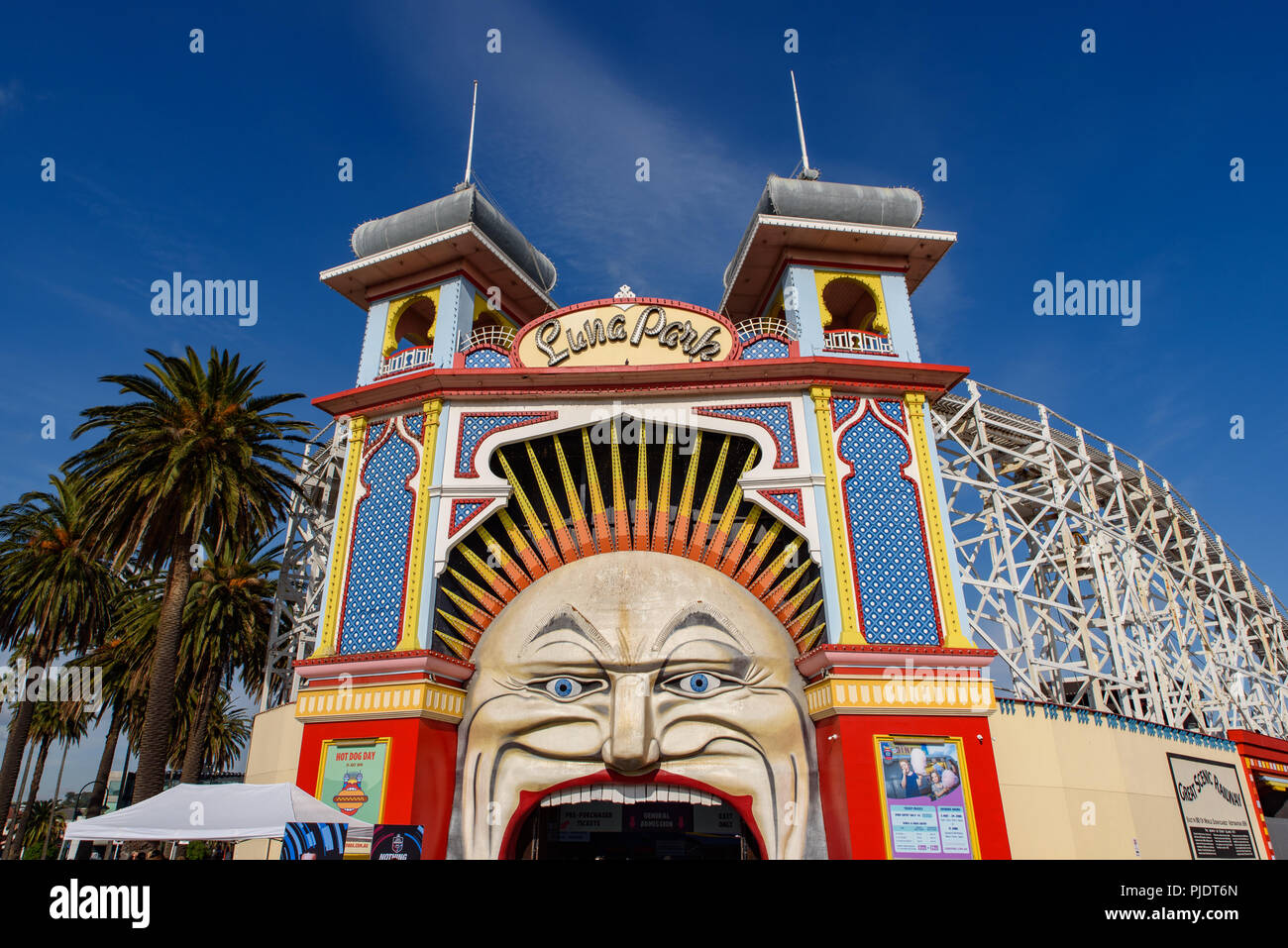 Il Luna Park, il celeberrimo parco divertimenti di St Kilda, Melbourne, Australia Foto Stock