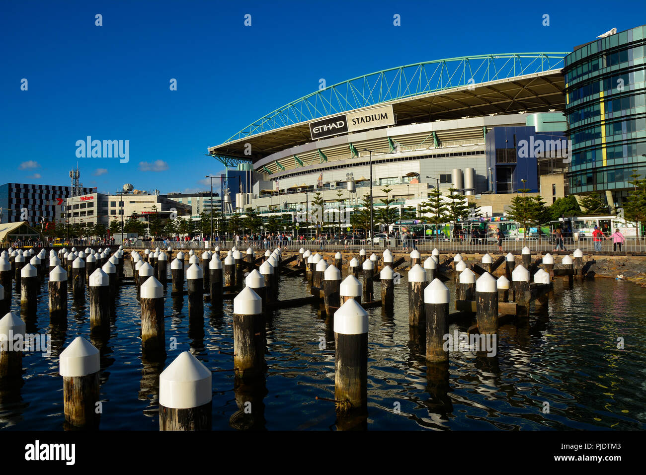 Etihad Stadium a Docklands, un luogo di ritrovo per sport ed eventi di intrattenimento Foto Stock
