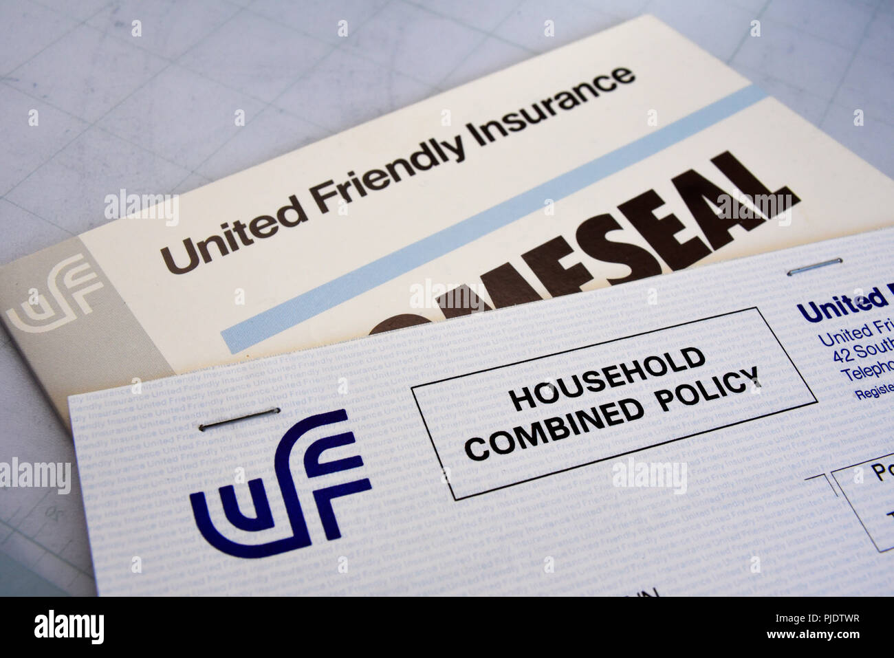 Regno Friendly documenti assicurativi, le scartoffie. UF. Homeseal assicurazione domestica il documento di politica in materia. Regno Assurance Group plc è diventata Royal London Foto Stock