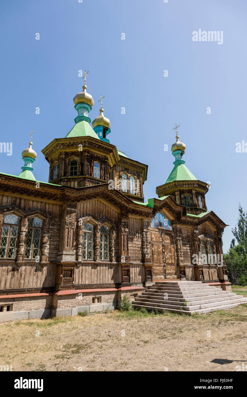 La chiesa russo-ortodossa santa Trinità nella cattedrale di Karakol, Kirghizistan Foto Stock