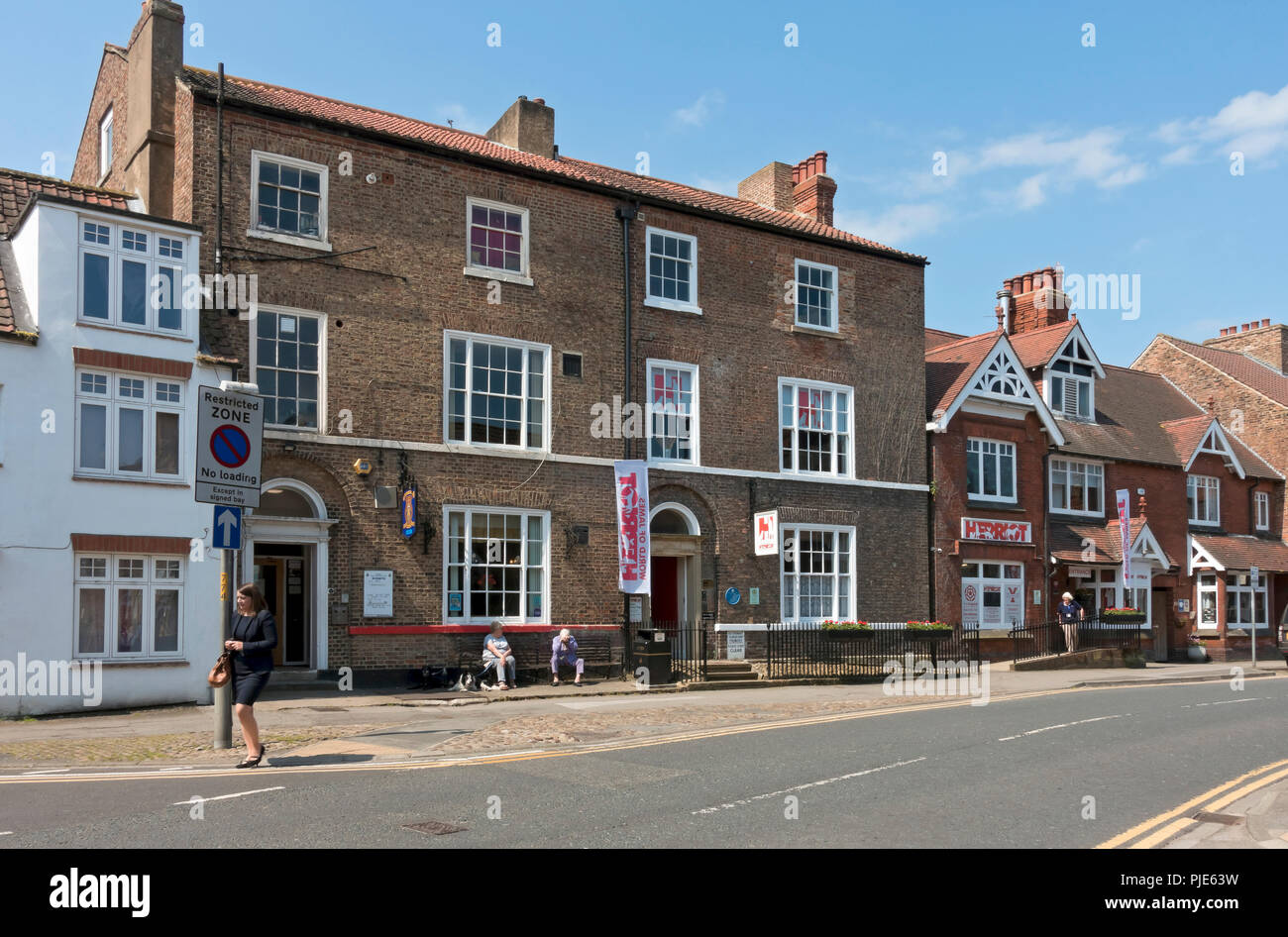 Museo World of James Herriot esterno in estate Kirkgate Thirsk North Yorkshire Inghilterra Regno Unito Gran Bretagna Foto Stock