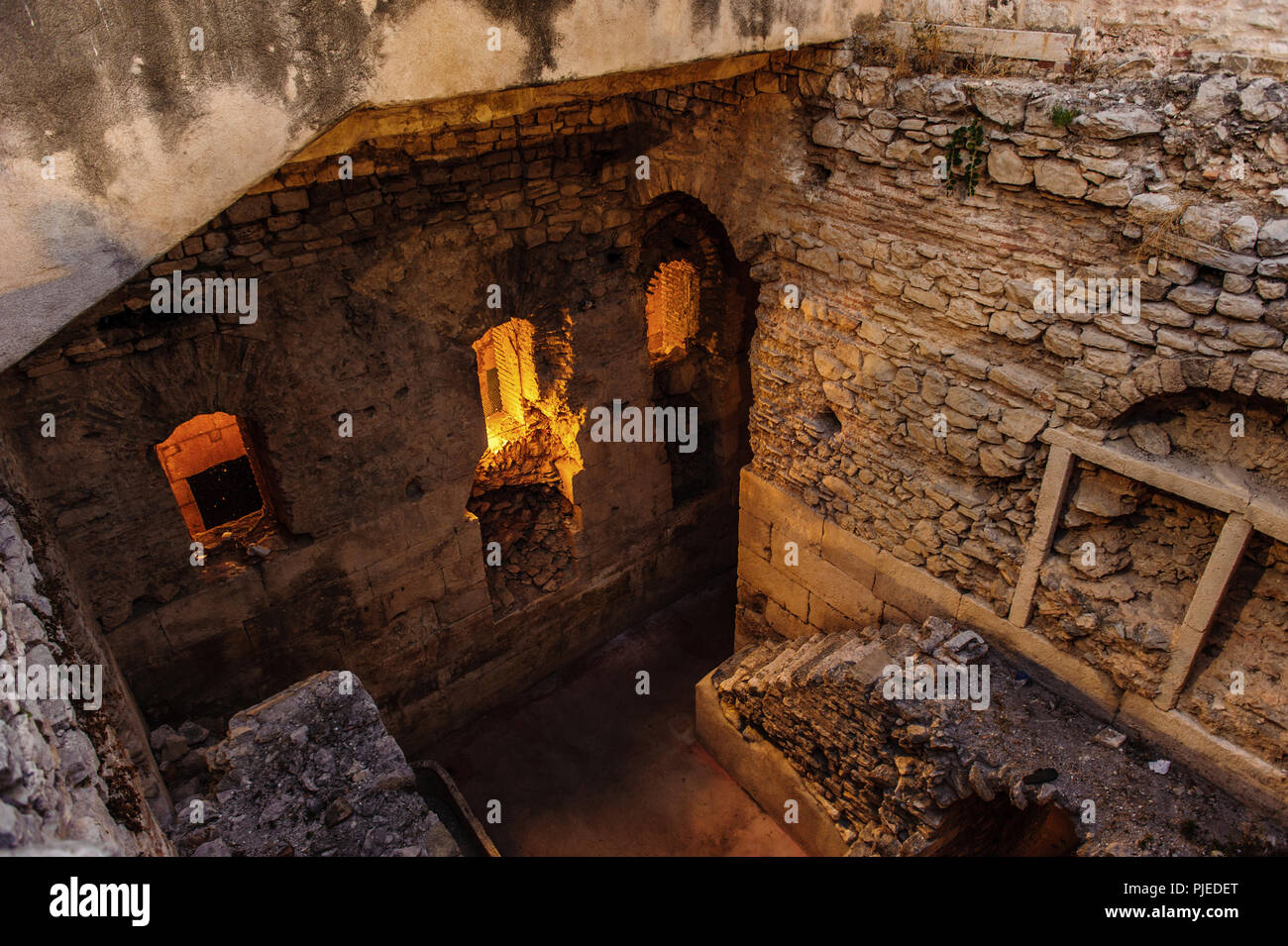 Antiche rovine nel palazzo di Diocleziano a Split, Croazia Foto Stock